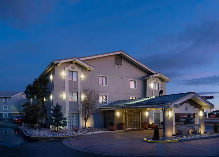 La Quinta By Wyndham Hotel